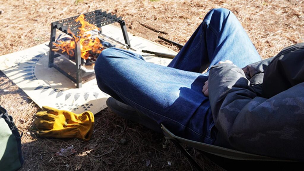 焚き火メイン派｜火の粉に強く、沈みにくい構造