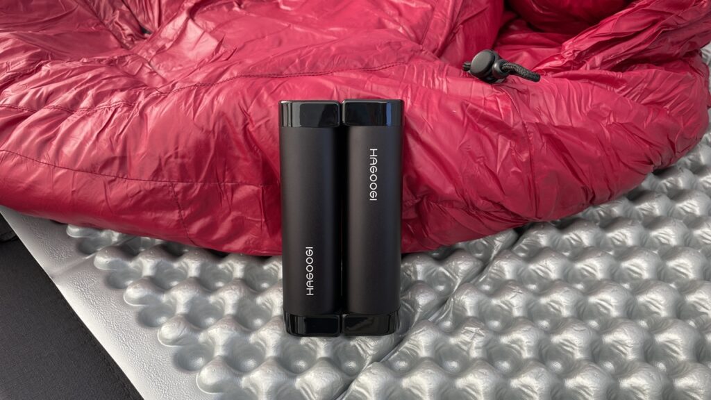 HAGOOGI充電式カイロ |手元を温めスマホ充電もできる万能ギア