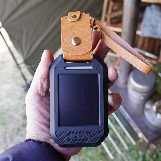 Bastionに100均のストラップを合わせる