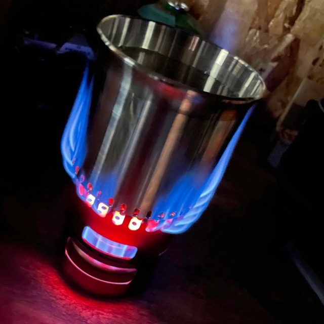 アルミ素材で“調理しやすい”