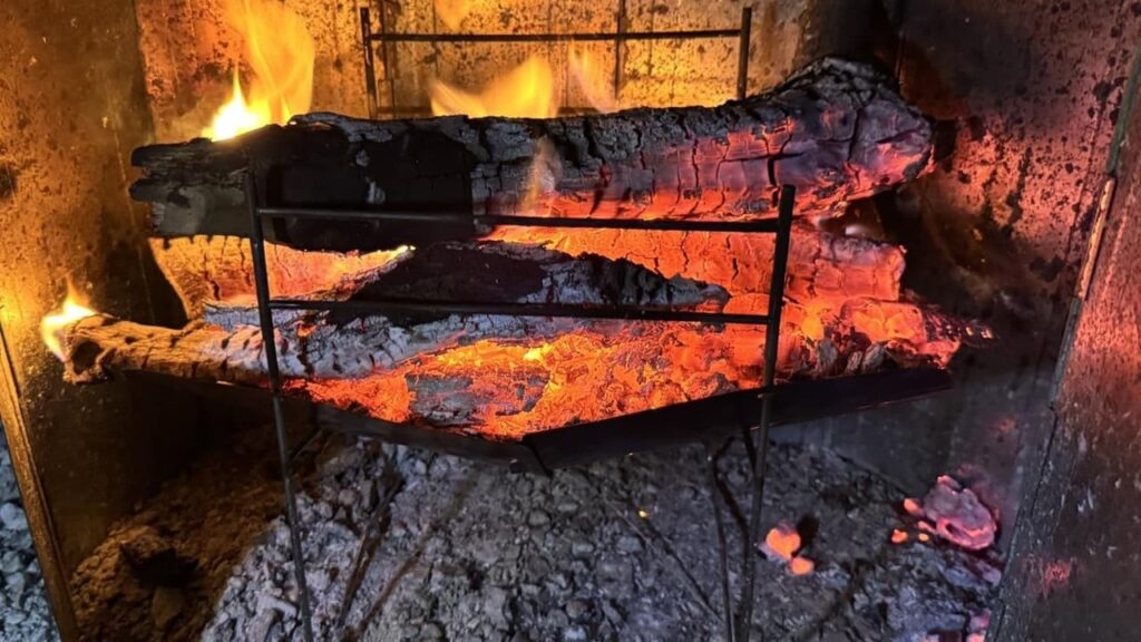 チタン焚火台（solotour）の使用中画像