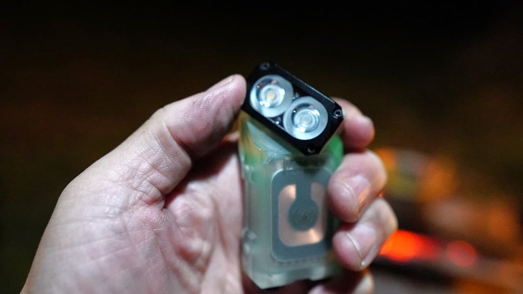 夜間の調理において、X3の 180°回転ヘッドは圧倒的なアドバンテージを発揮