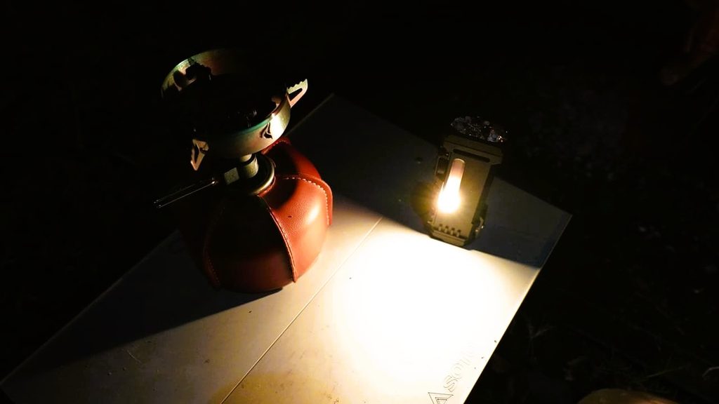 夏キャンプの虫対策や、テント内の柔らかい常夜灯を探している人